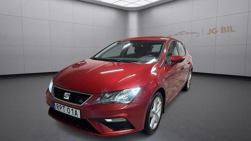 Röd Begagnad 2020 Seat Leon Beats Halvkombi | 144 900 kr (Bra pris) - Bild 1/4