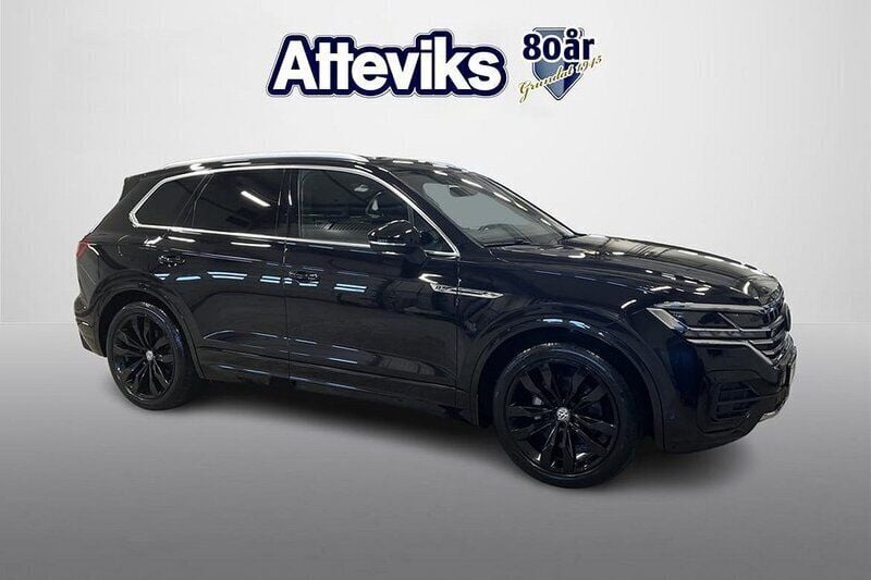 Svart Begagnad 2019 VW Touareg SE SUV | 549 500 kr (Lite dyr) - Bild 1/4