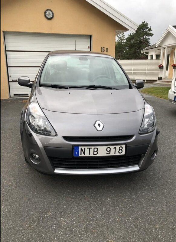 Grå Begagnad 2012 Renault Clio R.S. Halvkombi | 47 500 kr (Marknadspris) - Bild 1/4