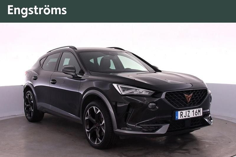 Svart (midnight black metallic) Begagnad 2022 Cupra Formentor SUV | 269 000 kr (Marknadspris) - Bild 1/4