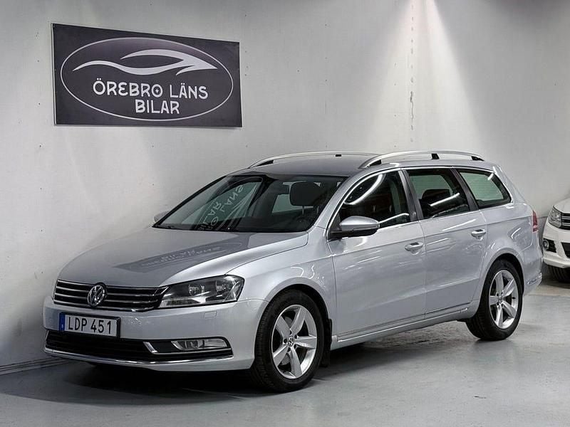 Silver Begagnad 2011 VW Passat Kombi | 69 900 kr (Marknadspris) - Bild 1/4