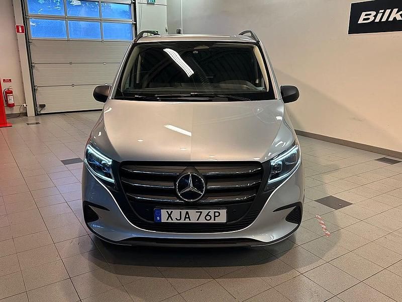 Begagnad Mercedes Vito 2025 Silver Van