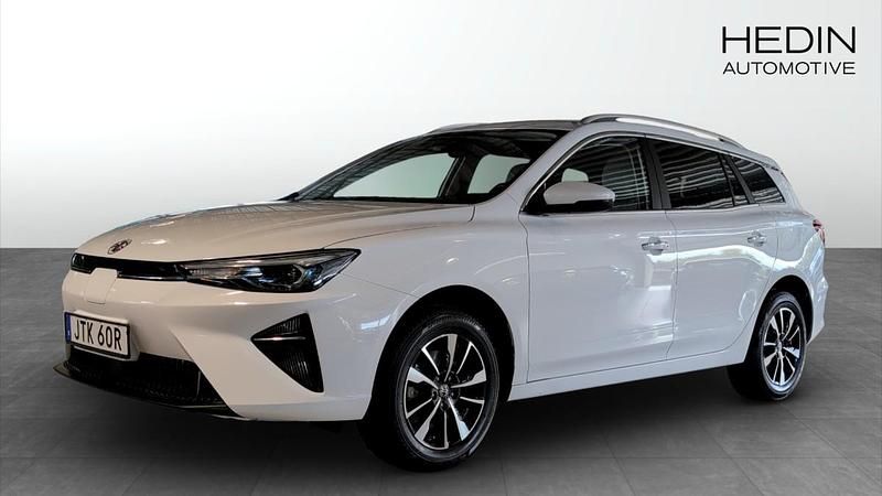 Vit (white) Begagnad 2022 MG MG5 EV Comfort Kombi | 219 900 kr - Bild 1/4