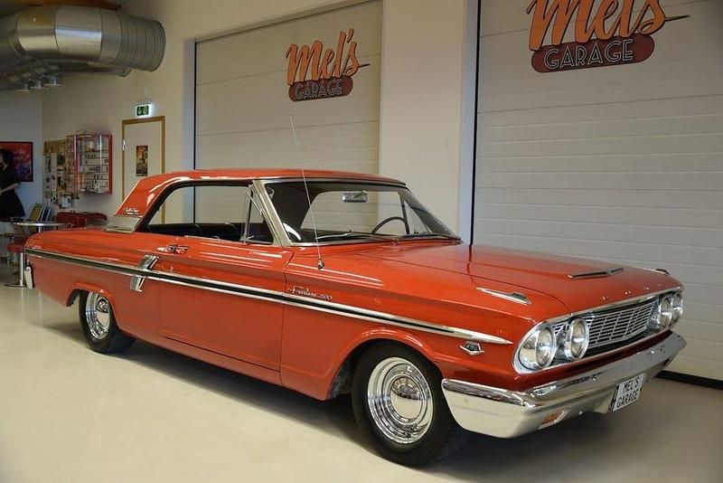 Begagnad Ford Fairlane 275 HK (202 kW) 1964 Röd Sportkupé