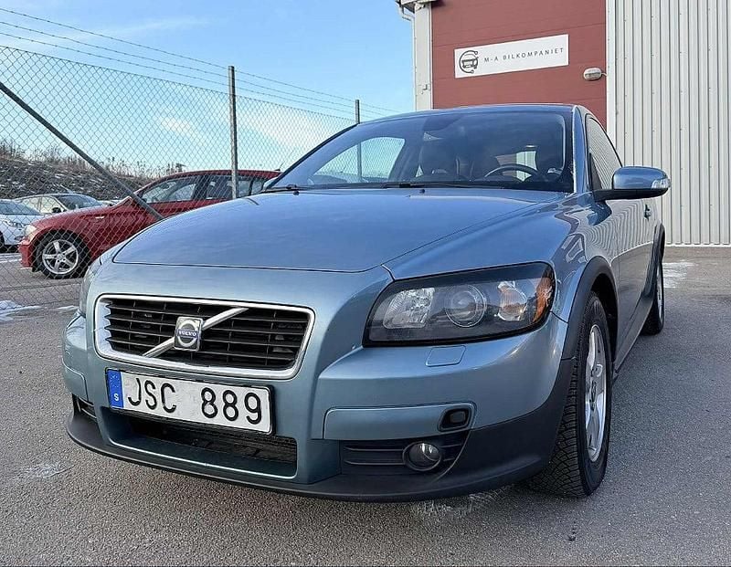 Blå Begagnad 2009 Volvo C30 Momentum Halvkombi | 39 900 kr (Bra pris) - Bild 1/4