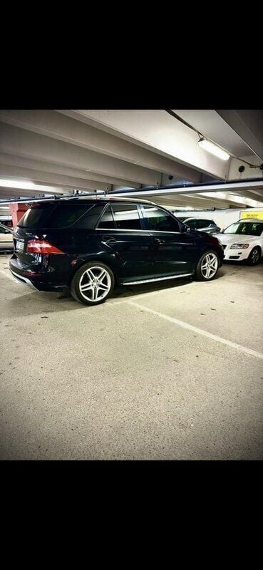 Svart Begagnad 2013 Mercedes ML350 AMG line SUV | 185 000 kr (Marknadspris) - Bild 1/4