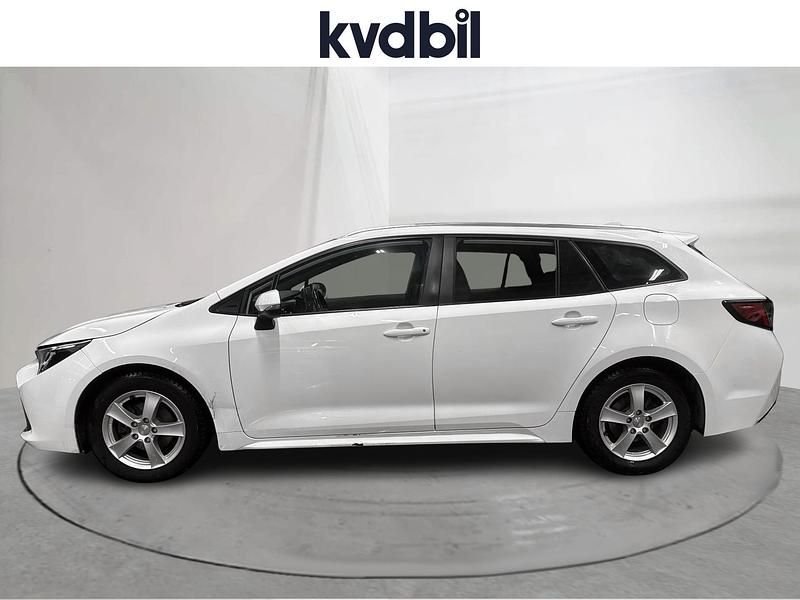 Begagnad Toyota Corolla Active 122 HK (89 kW) 2022 Vit Kombi