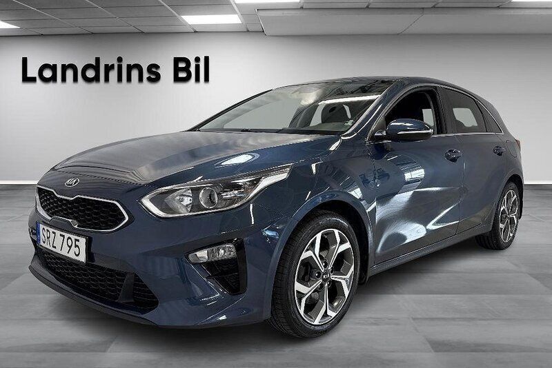 Blå Begagnad 2018 Kia Ceed Advance Halvkombi | 179 300 kr (Marknadspris) - Bild 1/4