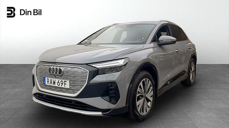 Grå Begagnad 2023 Audi Q4 e-tron Advanced Plus SUV | 459 000 kr (Marknadspris) - Bild 1/4