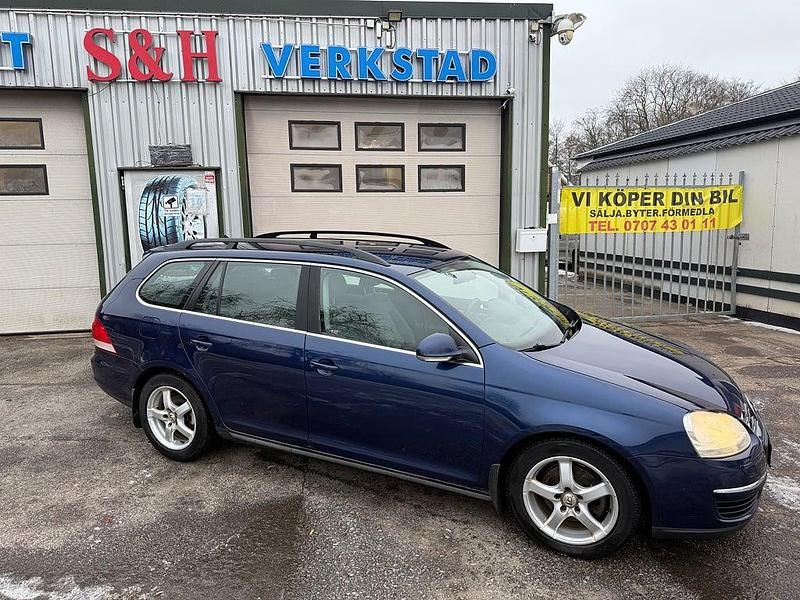 Begagnad VW Golf V 140 HK (102 kW) 2007 Mörkblå Kombi
