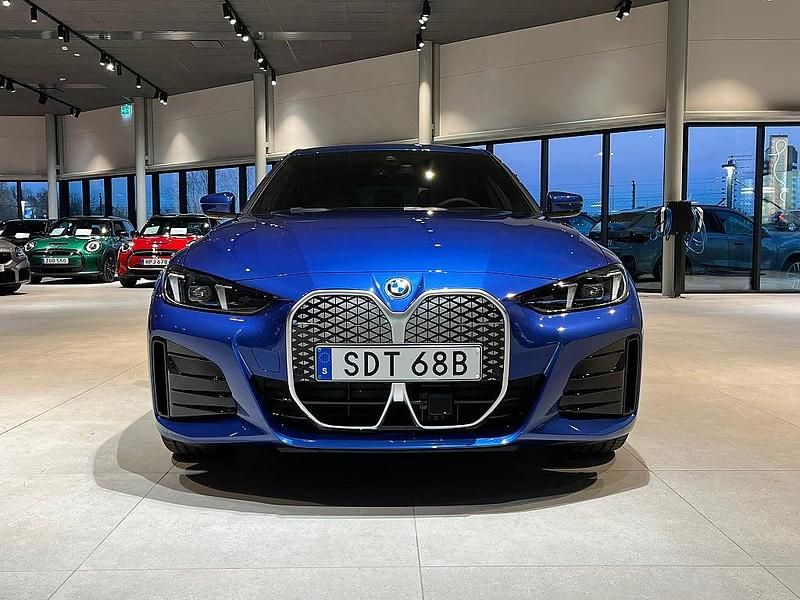 Ny BMW i4 250 kW (340 HK) 2026 Blå Sedan