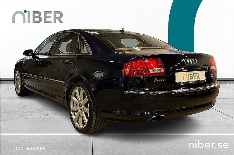 Begagnad Audi A8L W12 450 HK (330 kW) 2004 Blå Sedan