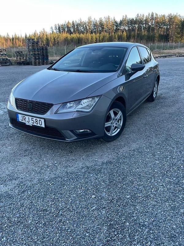 Begagnad 2015 Seat Leon Halvkombi | 87 900 kr (Marknadspris) - Bild 1/4