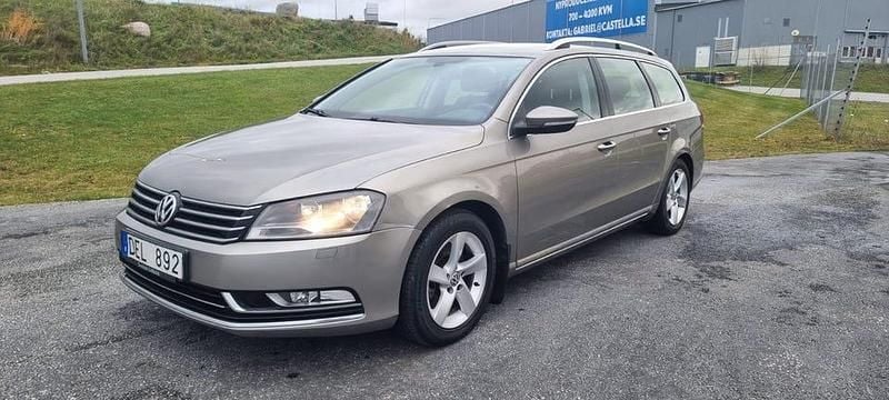 Begagnad 2012 VW Passat Kombi | 49 900 kr (Marknadspris) - Bild 1/4