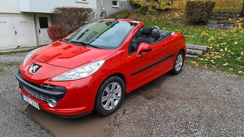 Röd Begagnad 2007 Peugeot 207 CC Cab | 29 900 kr (Marknadspris) - Bild 1/4