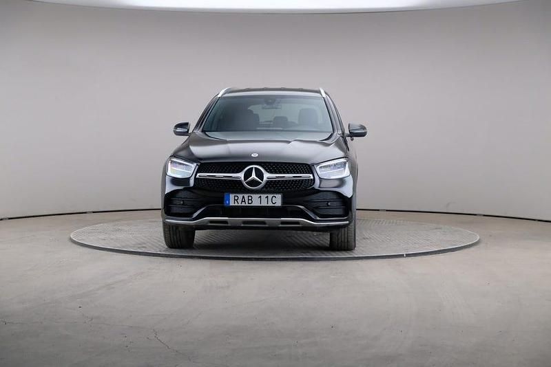 Begagnad Mercedes GLC300 AMG line 320 HK (235 kW) 2022 Obsidiansvart (metallic)