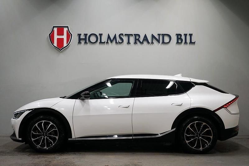 Vit Begagnad 2024 Kia EV6 SUV | 444 900 kr (Superpris) - Bild 1/4