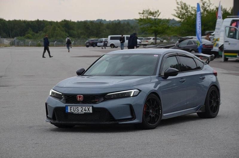Grå Begagnad 2023 Honda Civic Type R Halvkombi | 549 000 kr - Bild 1/3