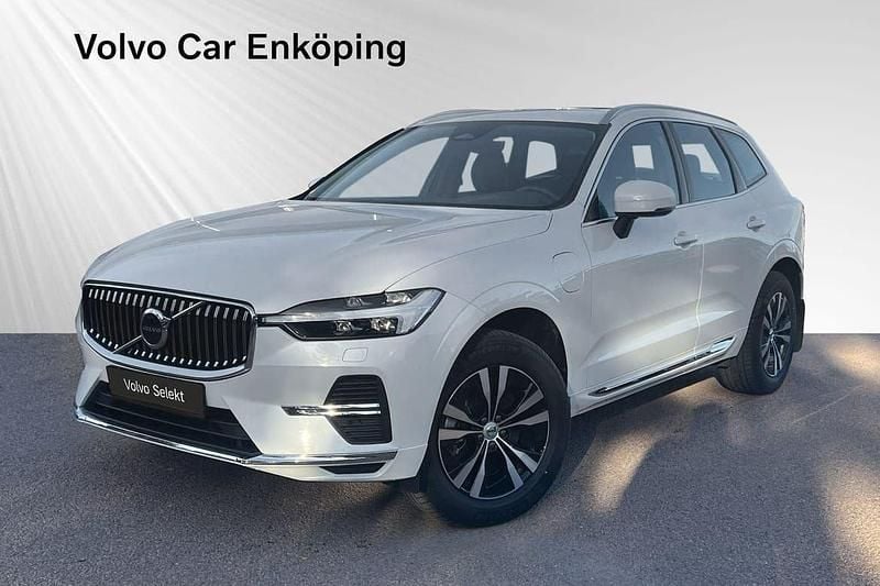 Vit Begagnad 2024 Volvo XC60 Core SUV | 524 900 kr (Marknadspris) - Bild 1/3