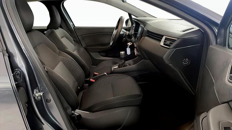 Begagnad Renault Clio V SE 72 HK (52 kW) 2021 Grå Halvkombi