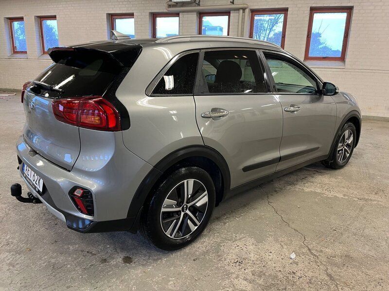 Begagnad Kia Niro Advance 142 HK (104 kW) 2019 Grå SUV
