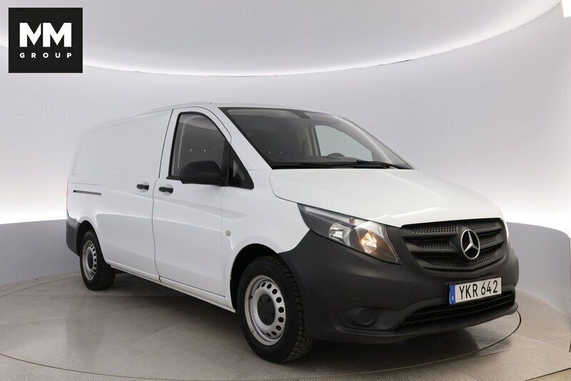 Vit Begagnad 2017 Mercedes Vito Minibuss | 232 500 kr (Marknadspris) - Bild 1/4