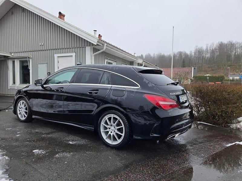 Begagnad Mercedes CLA220 Shooting Brake 177 HK (130 kW) 2018 Kombi