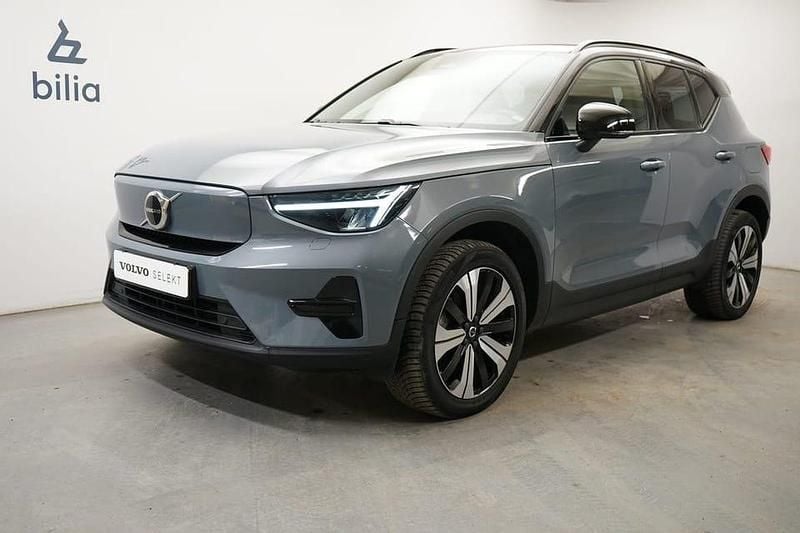 Begagnad Volvo XC40 Core 185 kW (252 HK) 2022 Grå SUV