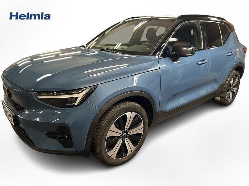 Begagnad Volvo XC40 Plus 175 kW (238 HK) 2023 Blå SUV