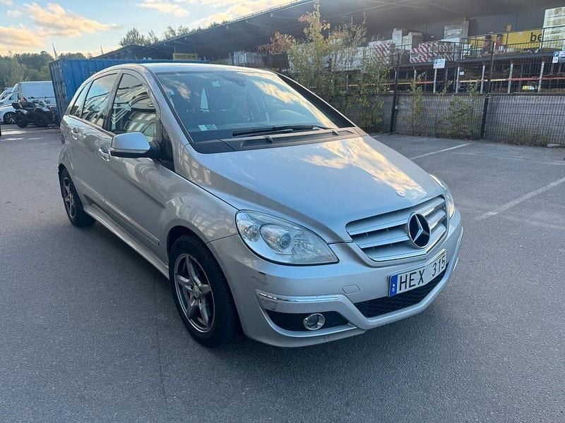 Silver Begagnad 2008 Mercedes B200 Minibuss | 24 900 kr (Bra pris) - Bild 1/4