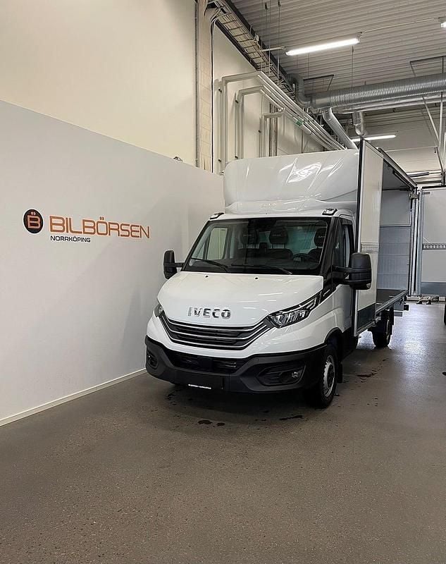 Begagnad Iveco Daily 161 HK (118 kW) 2023 Vit Van