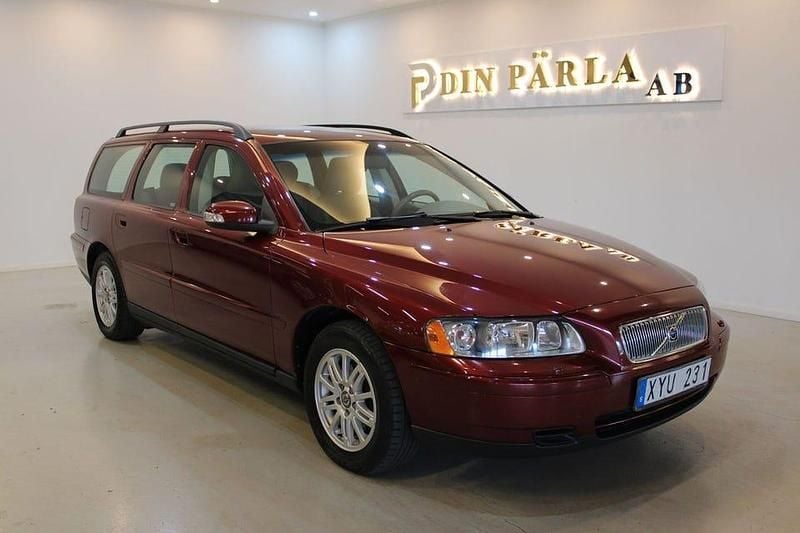 Röd Begagnad 2007 Volvo V70 Kinetic Kombi | 69 900 kr (Dyr) - Bild 1/4