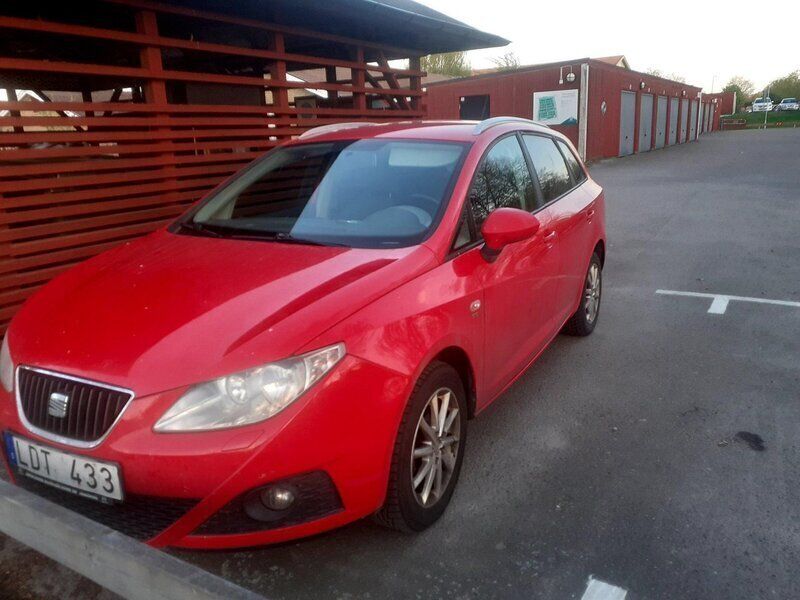 Röd Begagnad 2011 Seat Ibiza ST Style Kombi | 27 000 kr (Marknadspris) - Bild 1/4