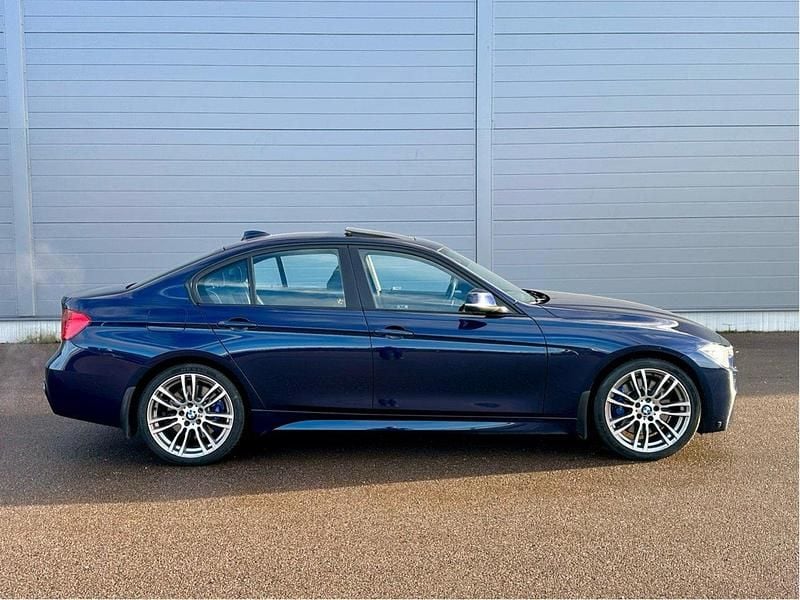 Blå Begagnad 2013 BMW 335 M Performance Sedan | 189 900 kr - Bild 1/4