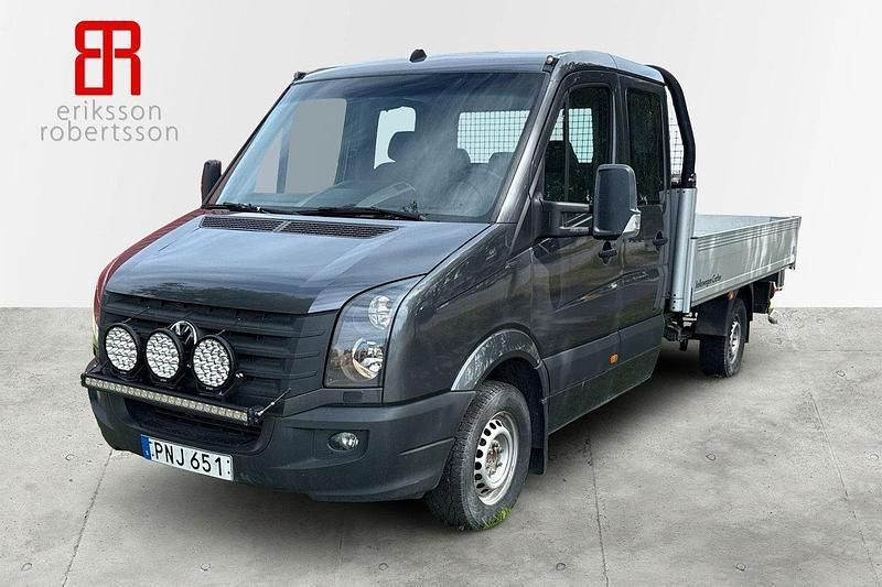 Mörkgrå (grå) Begagnad 2015 VW Crafter Van | 279 900 kr - Bild 1/4