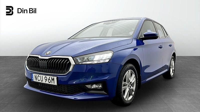 Energy blue Begagnad 2023 Skoda Fabia Comfort Halvkombi | 218 900 kr (Marknadspris) - Bild 1/4