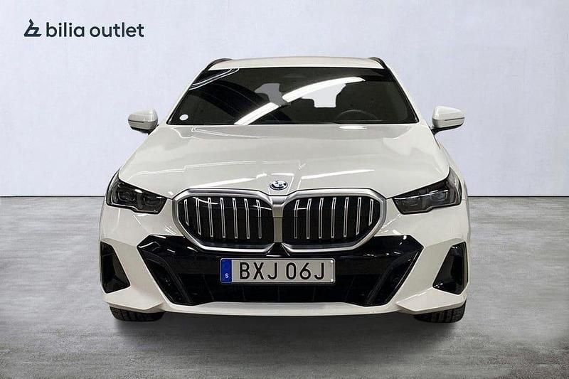 Begagnad BMW 530 M Sport 299 HK (219 kW) 2025 Vit Kombi