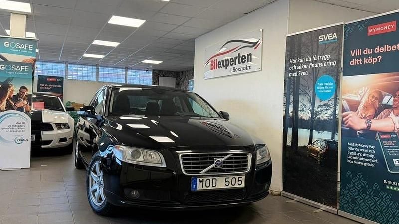 Svart Begagnad 2009 Volvo S80 Summum Sedan | 64 900 kr (Marknadspris) - Bild 1/4