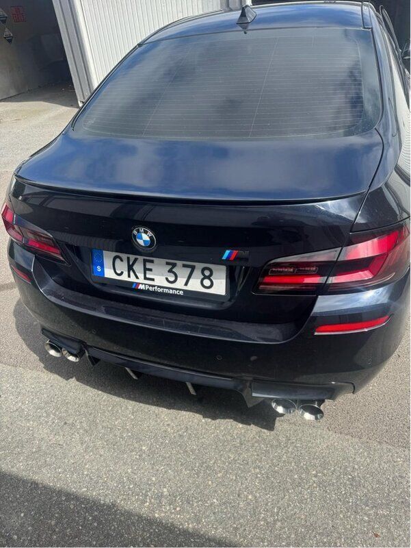 Svart Begagnad 2011 BMW 535 M Sport Sedan | 230 000 kr (Marknadspris) - Bild 1/4