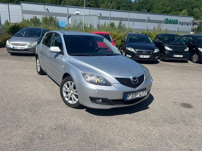 Silver Begagnad 2007 Mazda 3 Inclusive Halvkombi | 24 900 kr (Marknadspris) - Bild 1/2