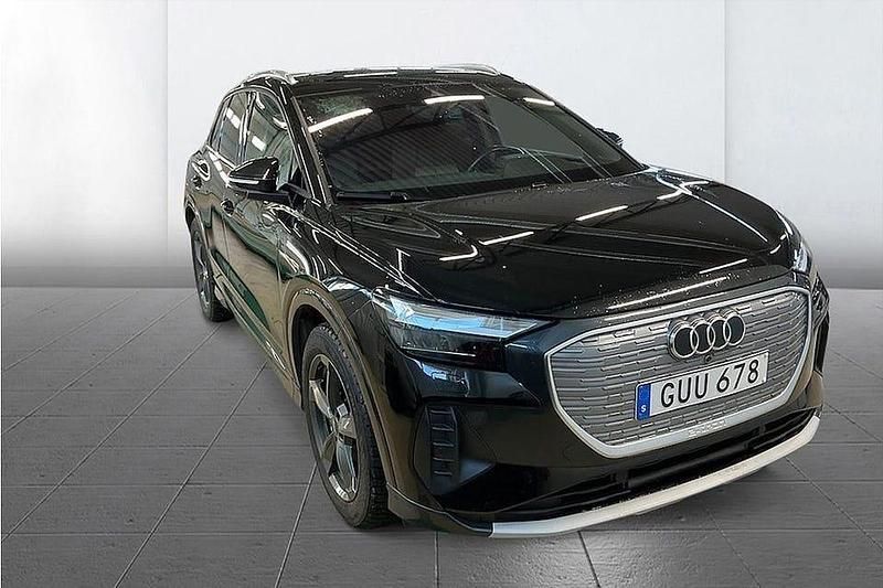 Begagnad Audi Q4 e-tron Comfort 219 kW (299 HK) 2022 Svart SUV