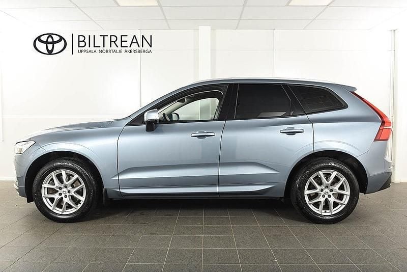 Begagnad Volvo XC60 Momentum 190 HK (139 kW) 2017 Ljusblå SUV