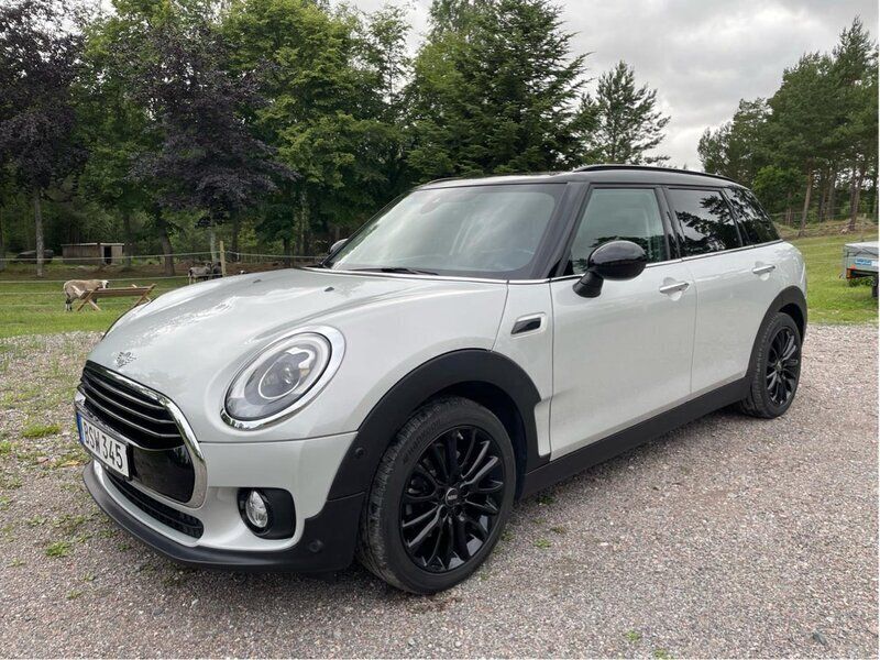 Silver Begagnad 2019 Mini Cooper Clubman Kombi | 205 000 kr (Bra pris) - Bild 1/4