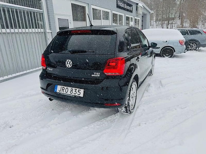 Begagnad VW Polo 90 HK (66 kW) 2016 Svart Halvkombi