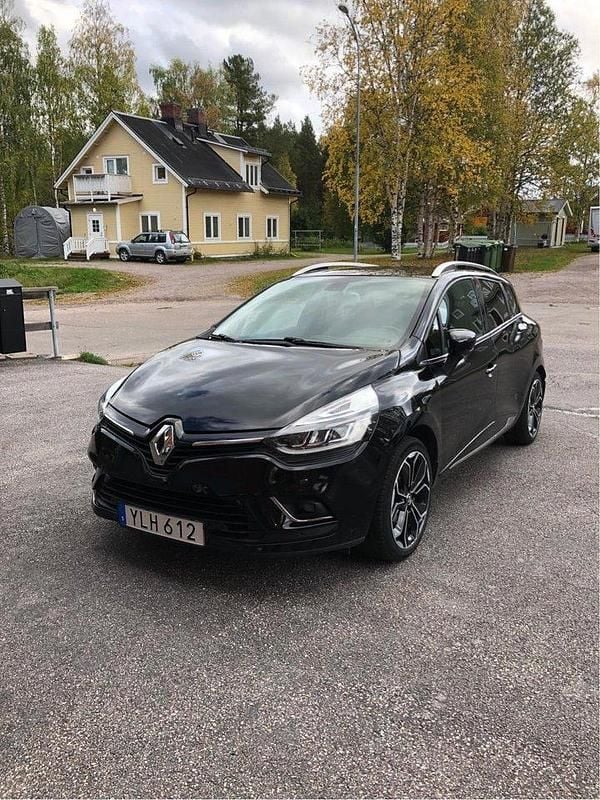 Svart Begagnad 2017 Renault Clio GrandTour Kombi | 129 000 kr (Marknadspris) - Bild 1/4