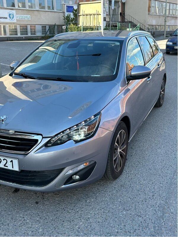 Grå Begagnad 2014 Peugeot 308 Allure Kombi | 80 000 kr (Marknadspris) - Bild 1/4