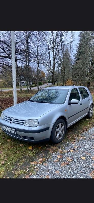 Begagnad 2003 VW Golf IV Halvkombi | 16 000 kr (Bra pris) - Bild 1/1