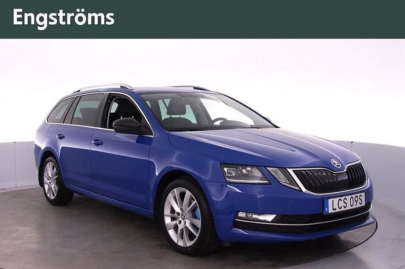 Blå Begagnad 2019 Skoda Octavia Style Kombi | 225 000 kr (Marknadspris) - Bild 1/4