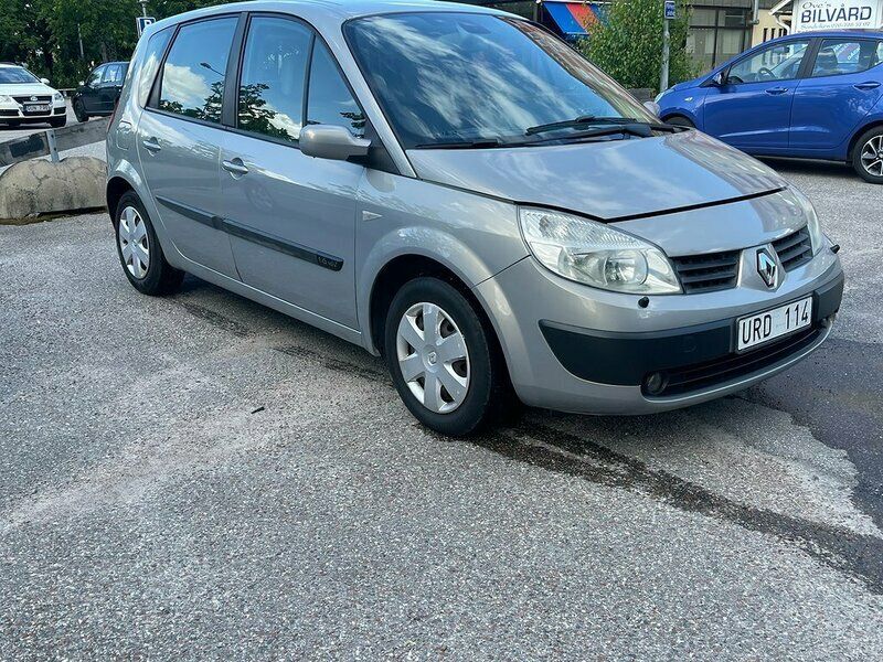Ljusgrå Begagnad 2003 Renault Scénic II Minibuss | 19 900 kr - Bild 1/4