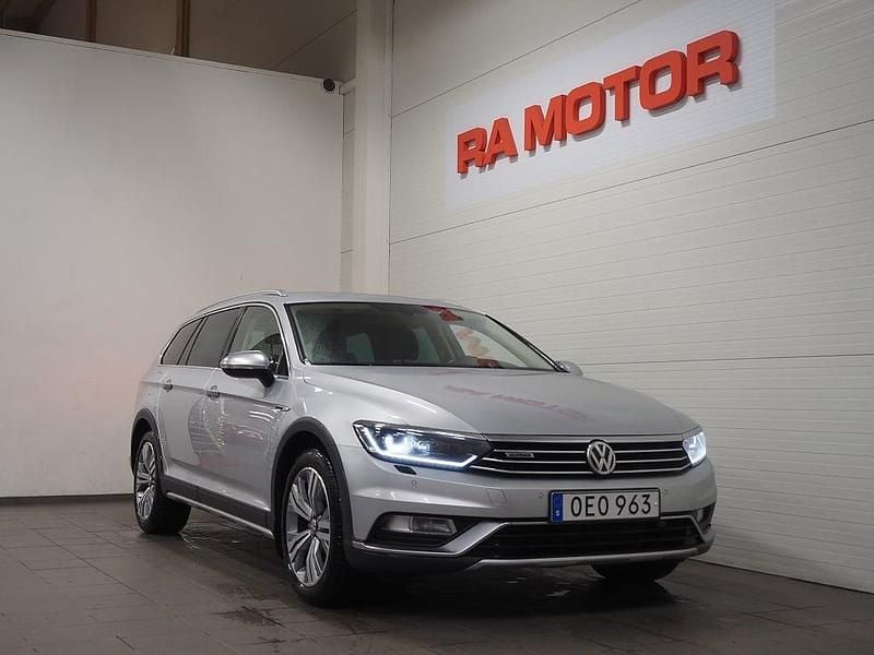 Silver Begagnad 2016 VW Passat Alltrack GTS Kombi | 199 900 kr (Marknadspris) - Bild 1/3